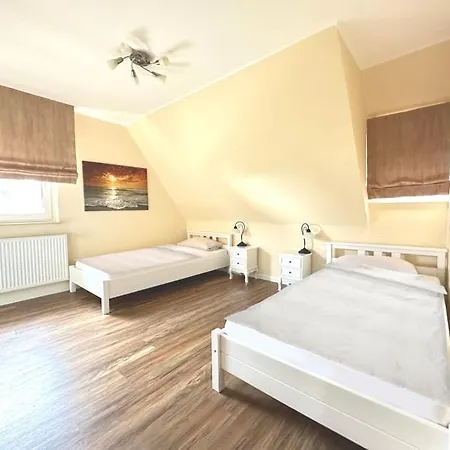 Haus Lindenstrasse Og Lindenstrasse 24 * Schloß Holte-Stukenbrock