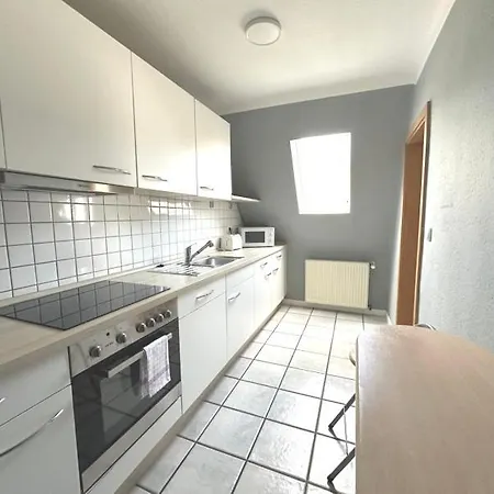 Haus Lindenstrasse Og Lindenstrasse 24 * Schloß Holte-Stukenbrock