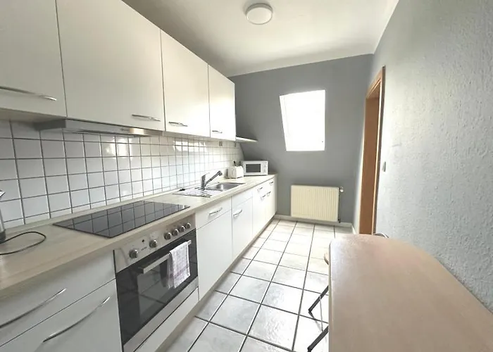 Haus Lindenstrasse Og Lindenstrasse 24 * Schloß Holte-Stukenbrock